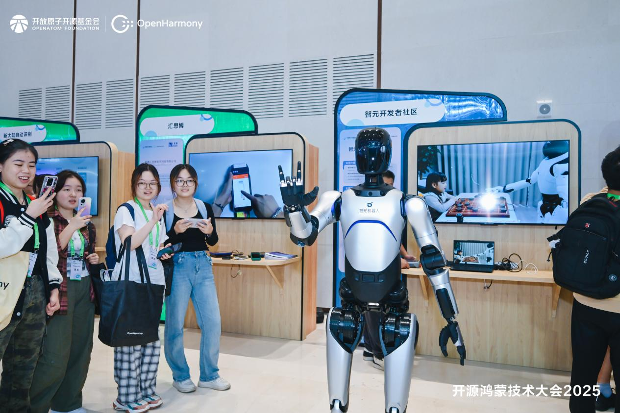 9.29 海洋之神8590cm开源鸿蒙推文图片2.png