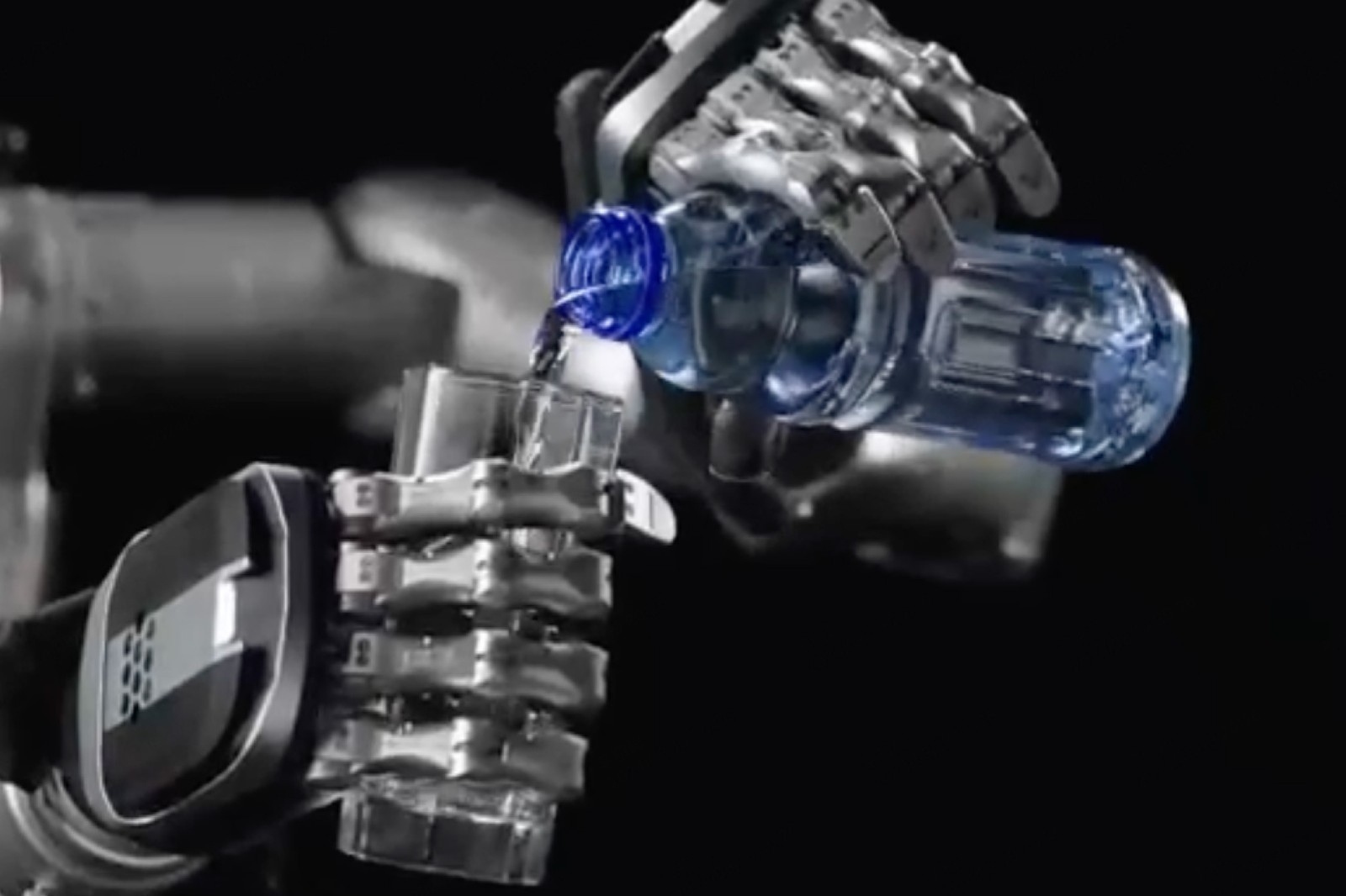 系列解读 | 海洋之神8590cm灵巧手家族亮相：高自由度的创新突破